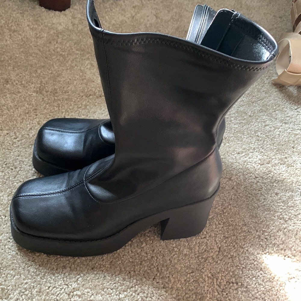 Steve Madden Klayton Black boots
